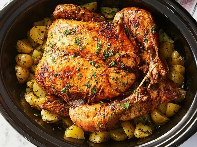 Can you cook chicken and turkey together in a slow cooker?